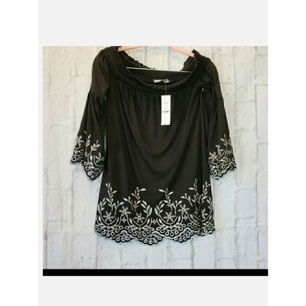 WHBM Black Embroidered On/Off-Shoulder Top